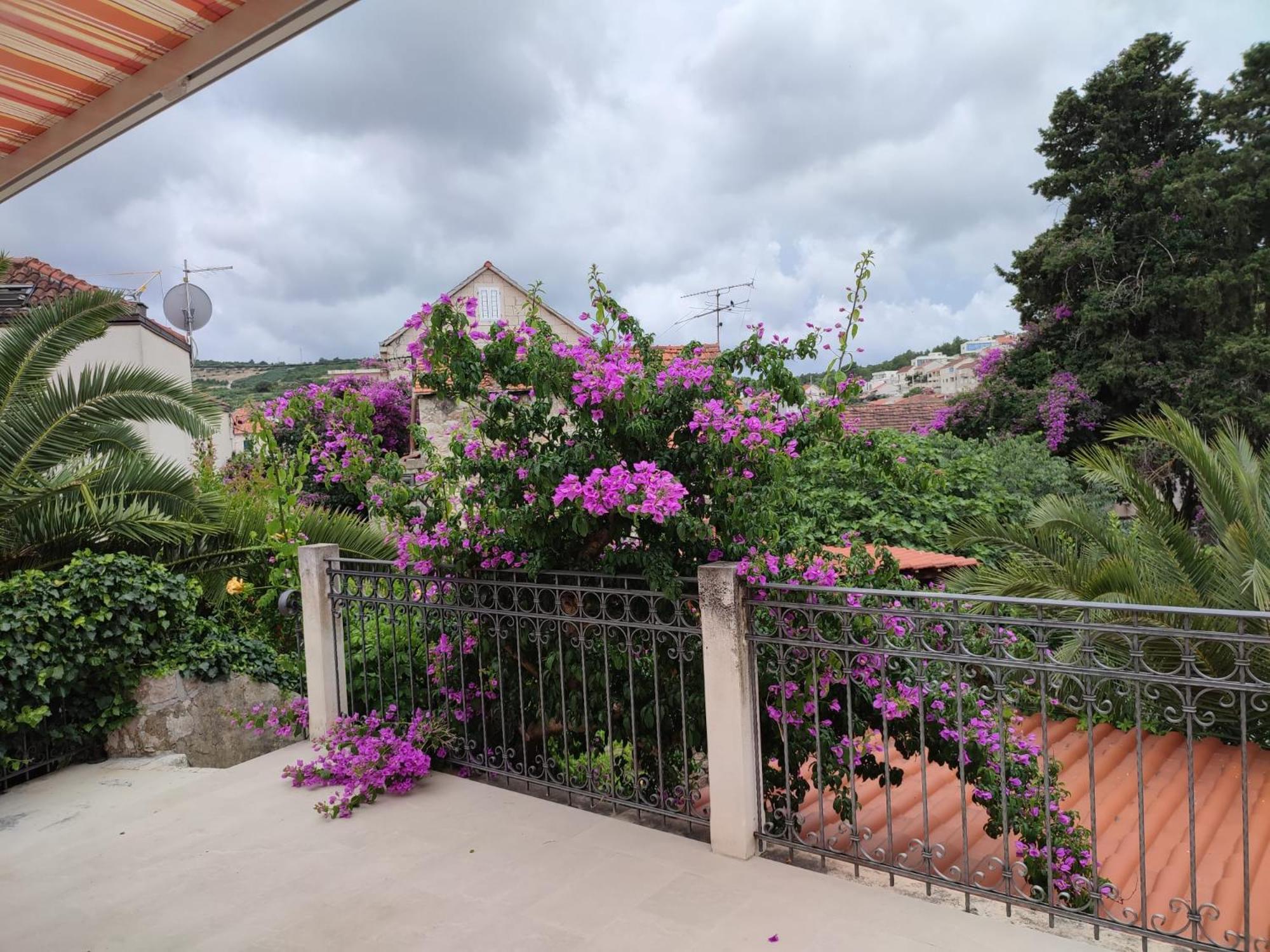 Villa Rustika Sutivan Luaran gambar