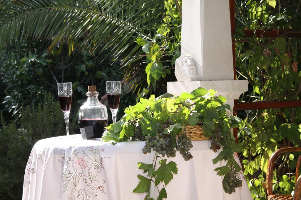 Villa Rustika Sutivan Luaran gambar
