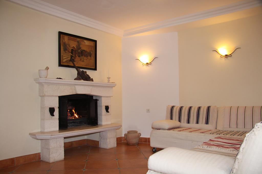 Villa Rustika Sutivan Luaran gambar