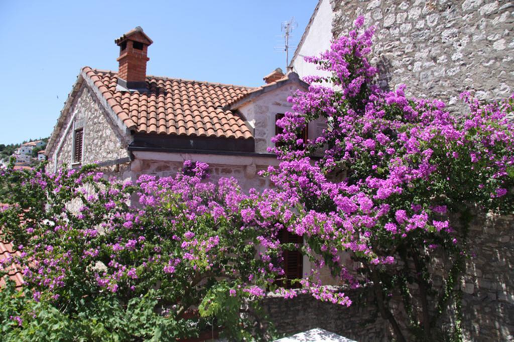 Villa Rustika Sutivan Luaran gambar